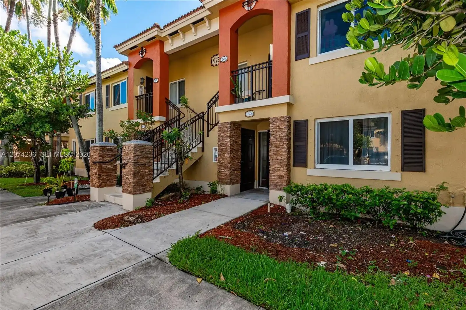 975 NE 34th Ave # 103, Homestead FL 33033