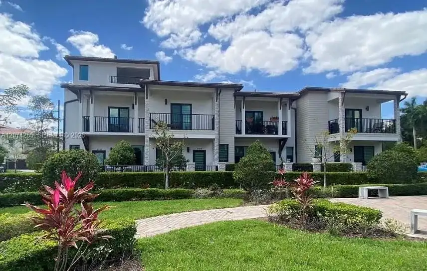 4940 NW 83rd Ave # 4940, Doral FL 33166