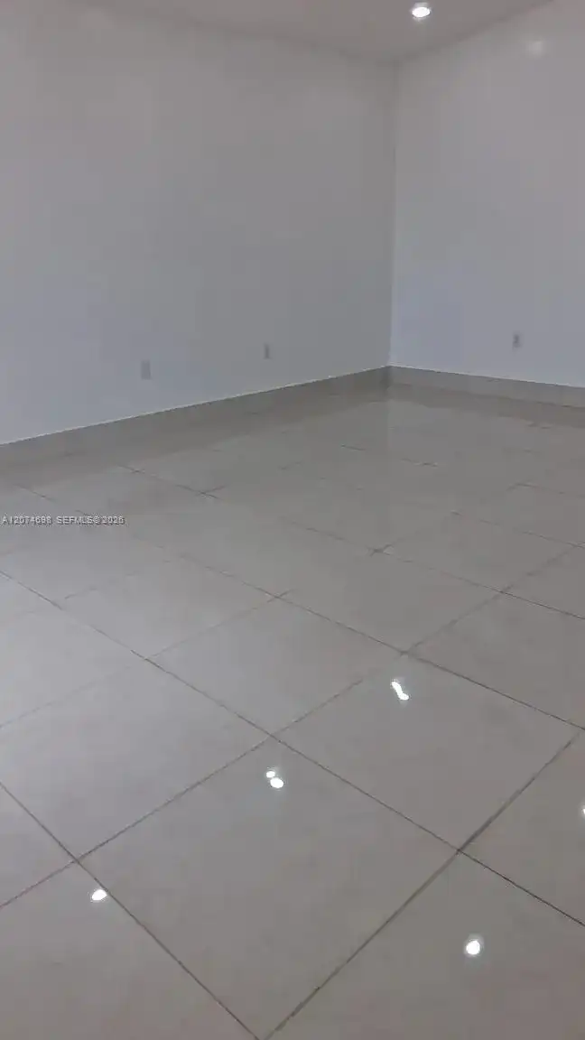 7001 W 35th Ave # 175, Hialeah FL 33018