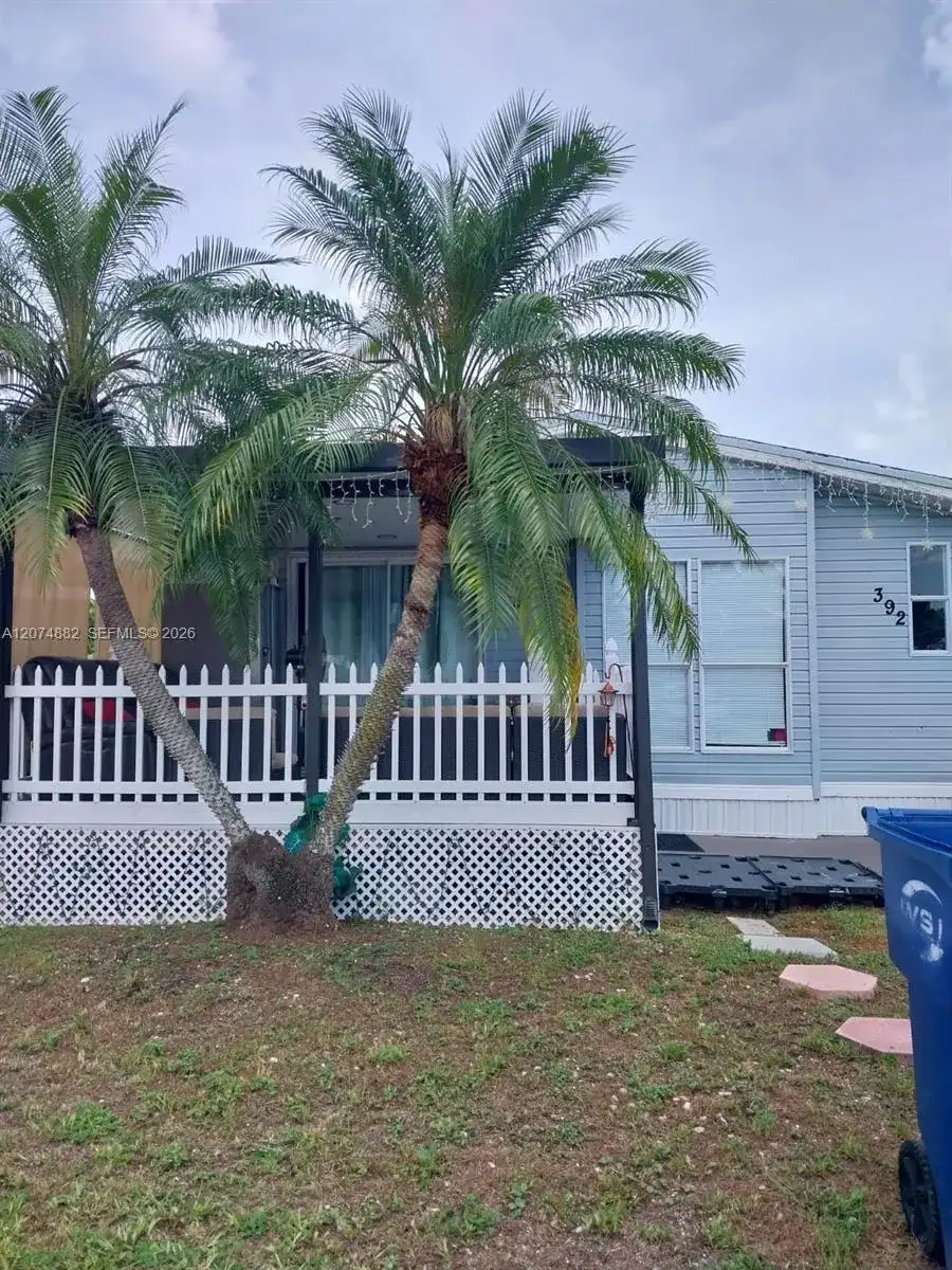 19800 SW 180th Ave   lot#392, Miami FL 33187