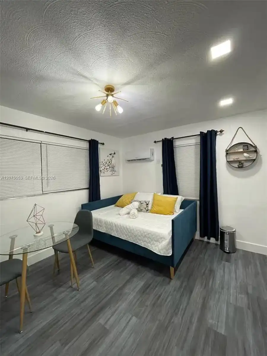 2216 Fillmore St # 4, Hollywood FL 33020