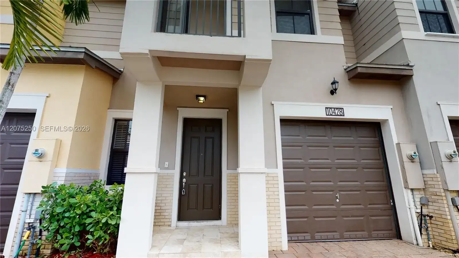 10428 NW 61st St, Doral FL 33178