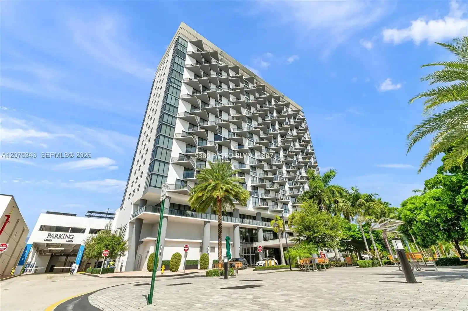 5300 Paseo Blvd # 1807, Doral FL 33166