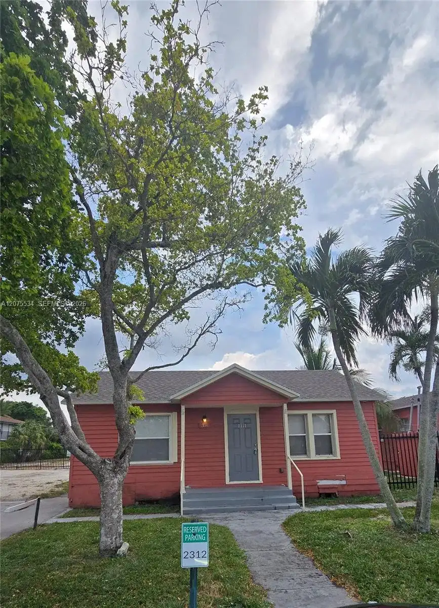 2312 Madison St # 38, Hollywood FL 33020