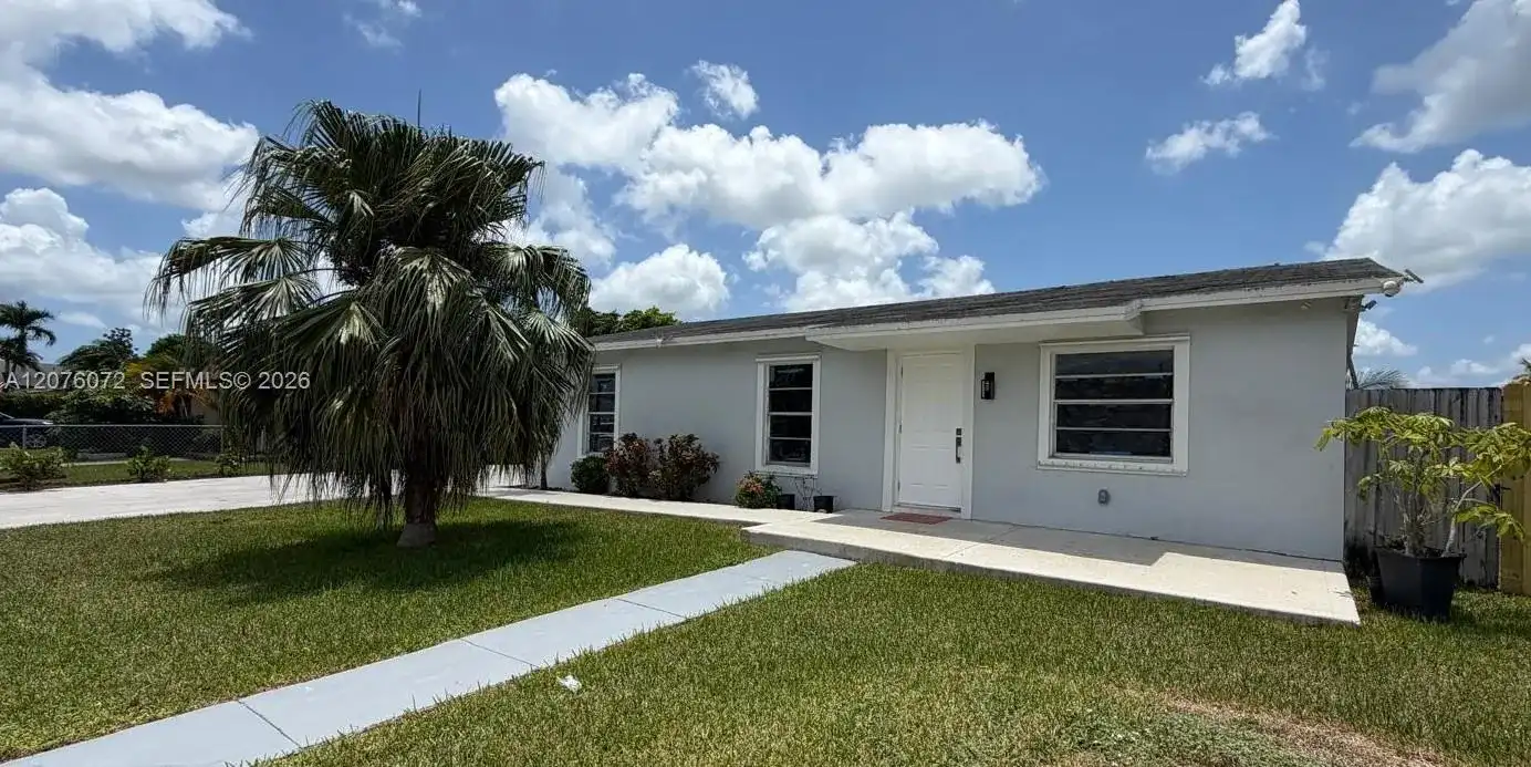 15400 SW 305th St, Homestead FL 33033