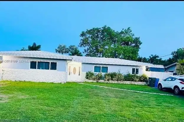 1980 NW 33rd Ct, Oakland Park FL 33309