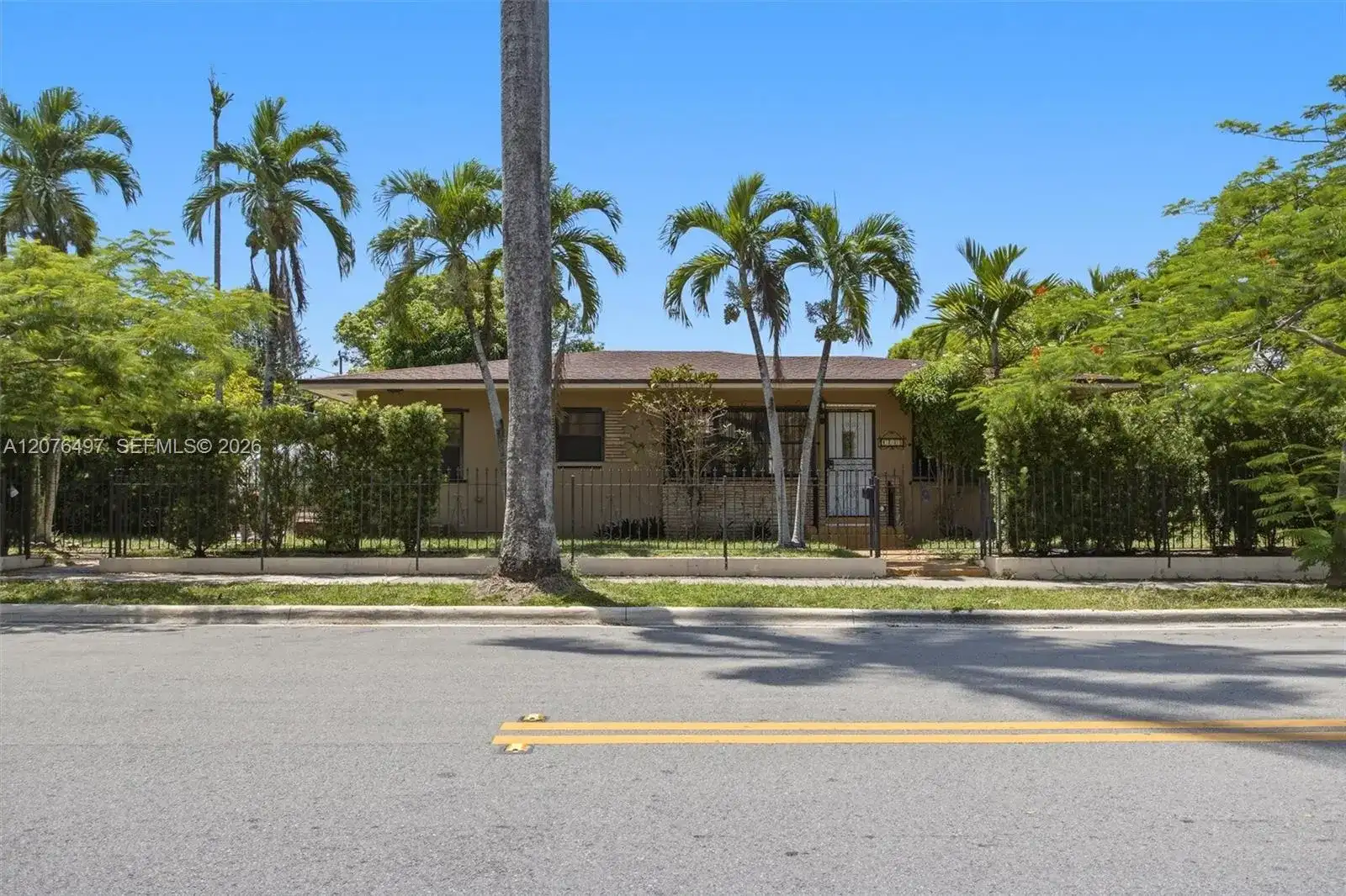 1200 SW 18th Ave, Miami FL 33135