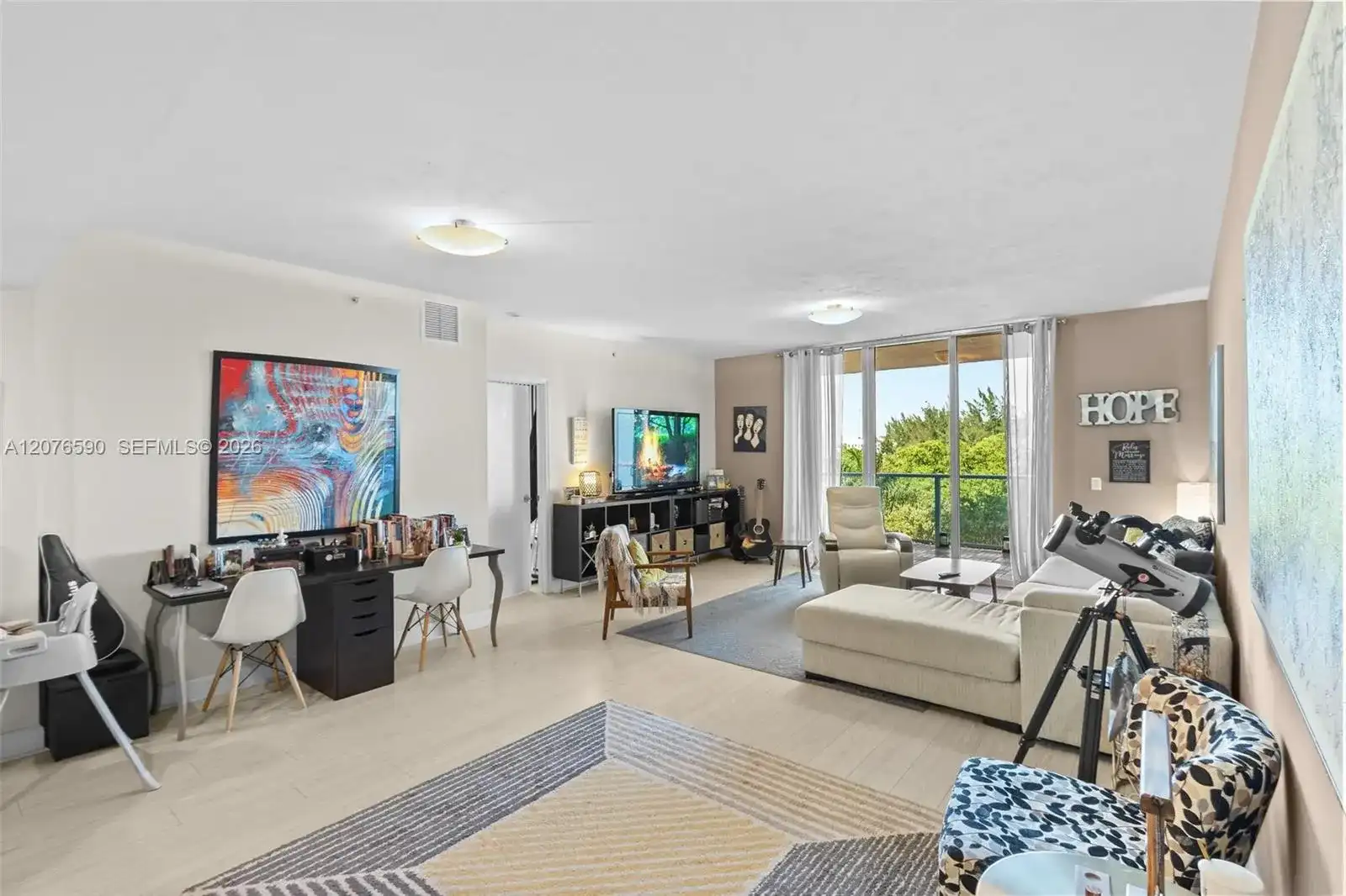 15051 Royal Oaks Ln # 401, North Miami FL 33181