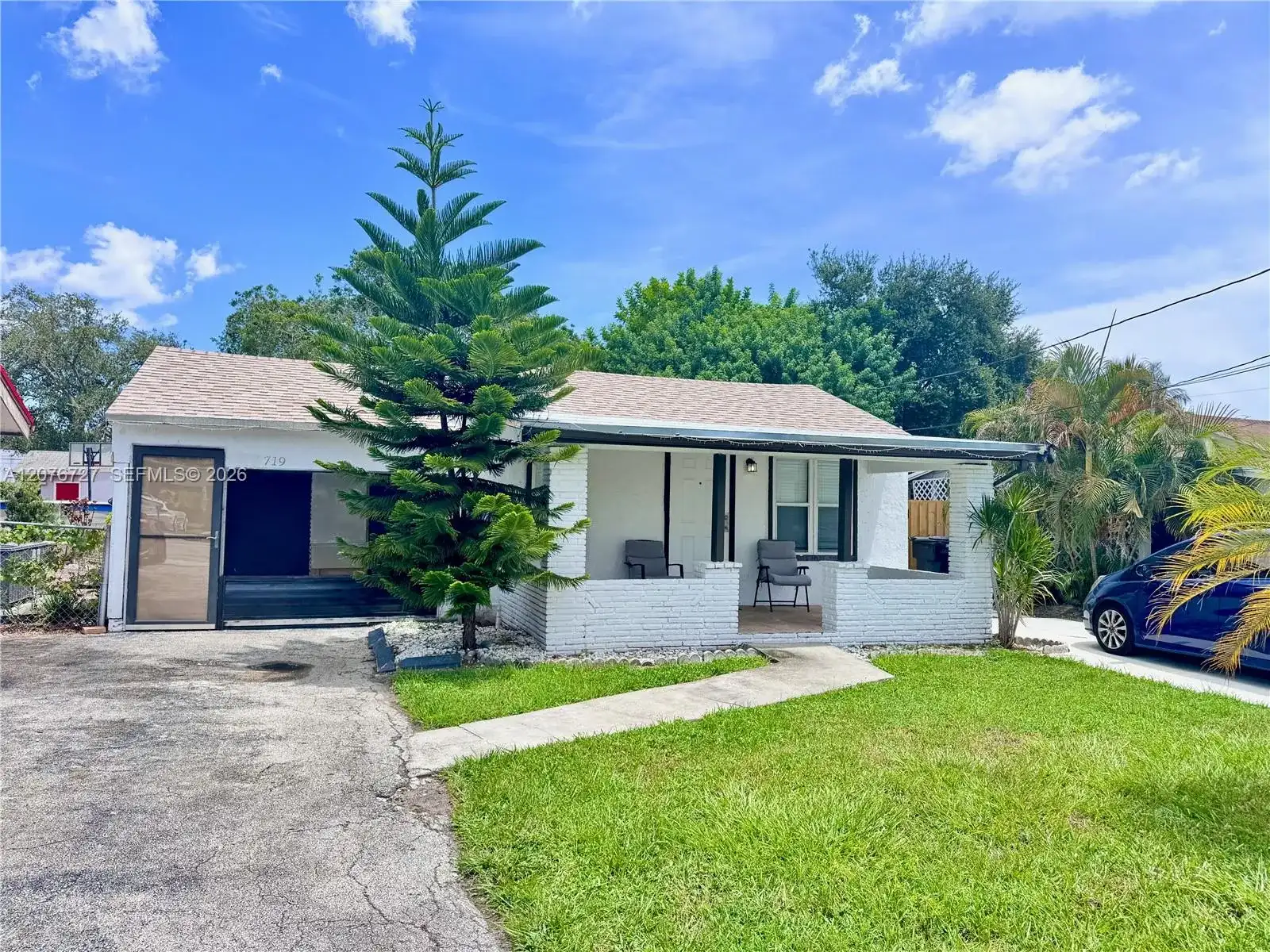 719 Glenn Pkwy, Hollywood FL 33021