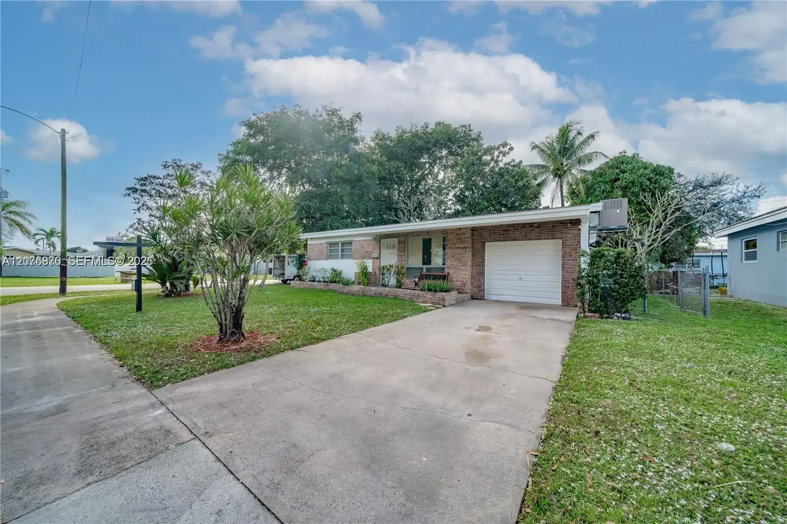 650 N 73rd Ave, Hollywood FL 33024