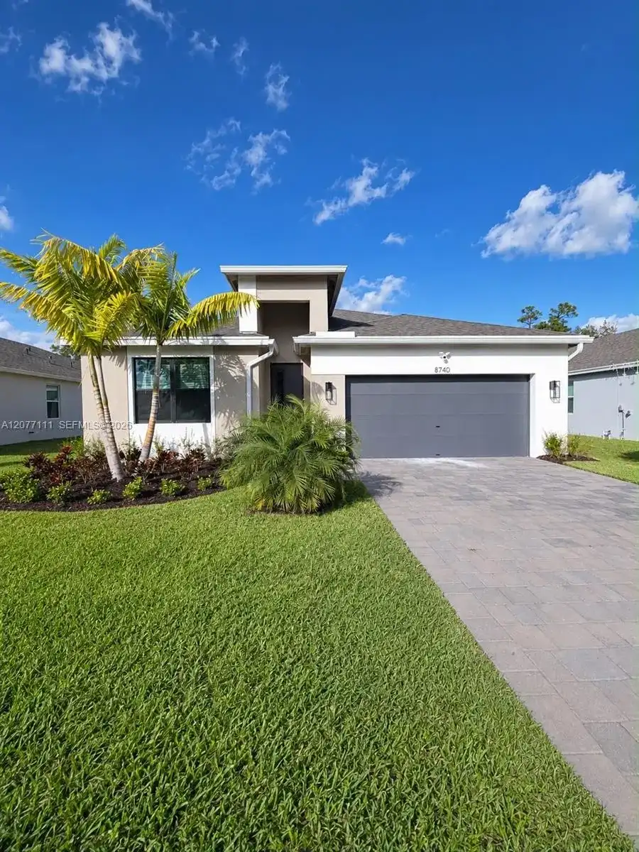 8740 SW Kanner Oaks Dr, Stuart FL 34997