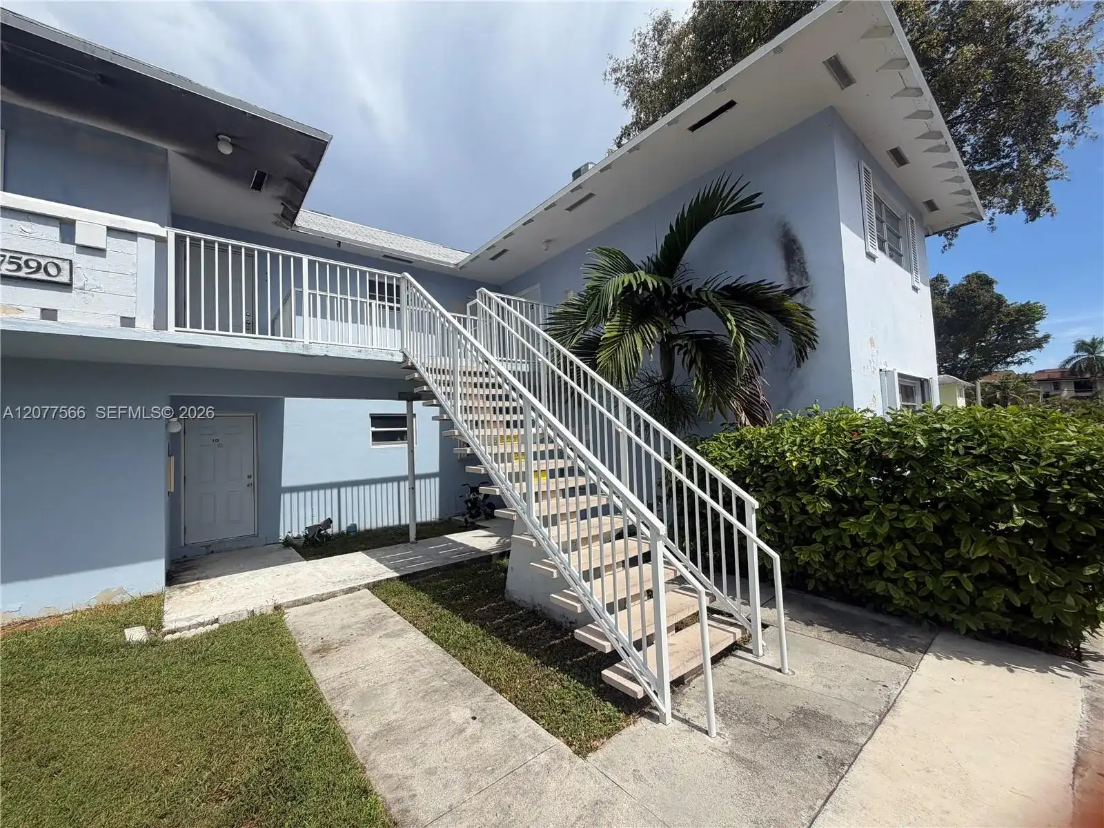 7590 SW 82nd St # F221, Miami FL 33143