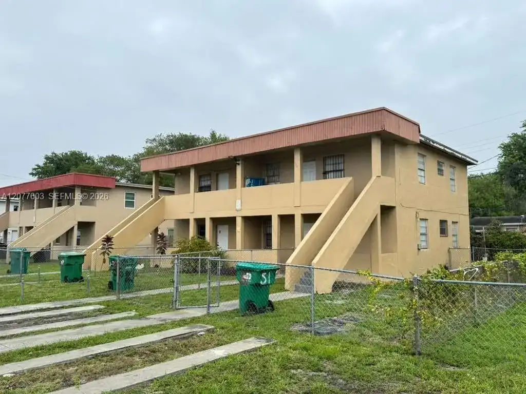 3227 NW 48th St # 3227, Miami FL 33142