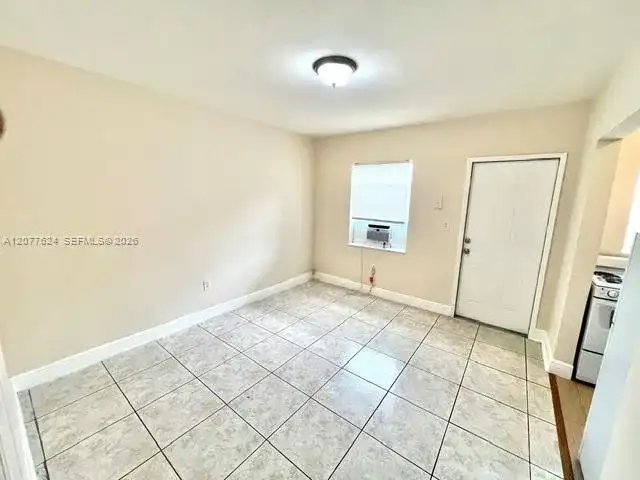 698 NE 85th St # 3, Miami FL 33138