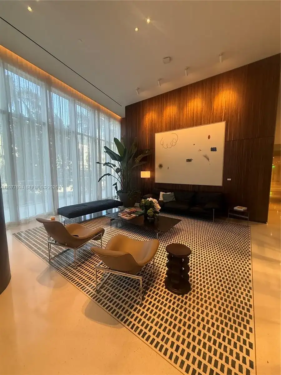 1400 Biscayne Blvd # 209, Miami FL 33132