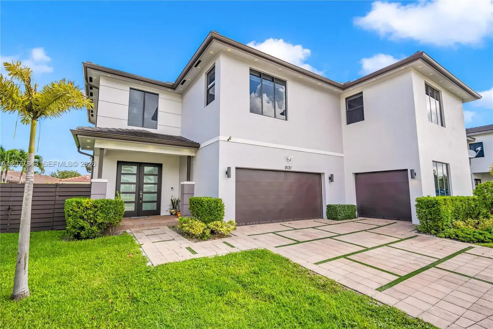 9121 NW 161st Ter, Miami Lakes FL 33018
