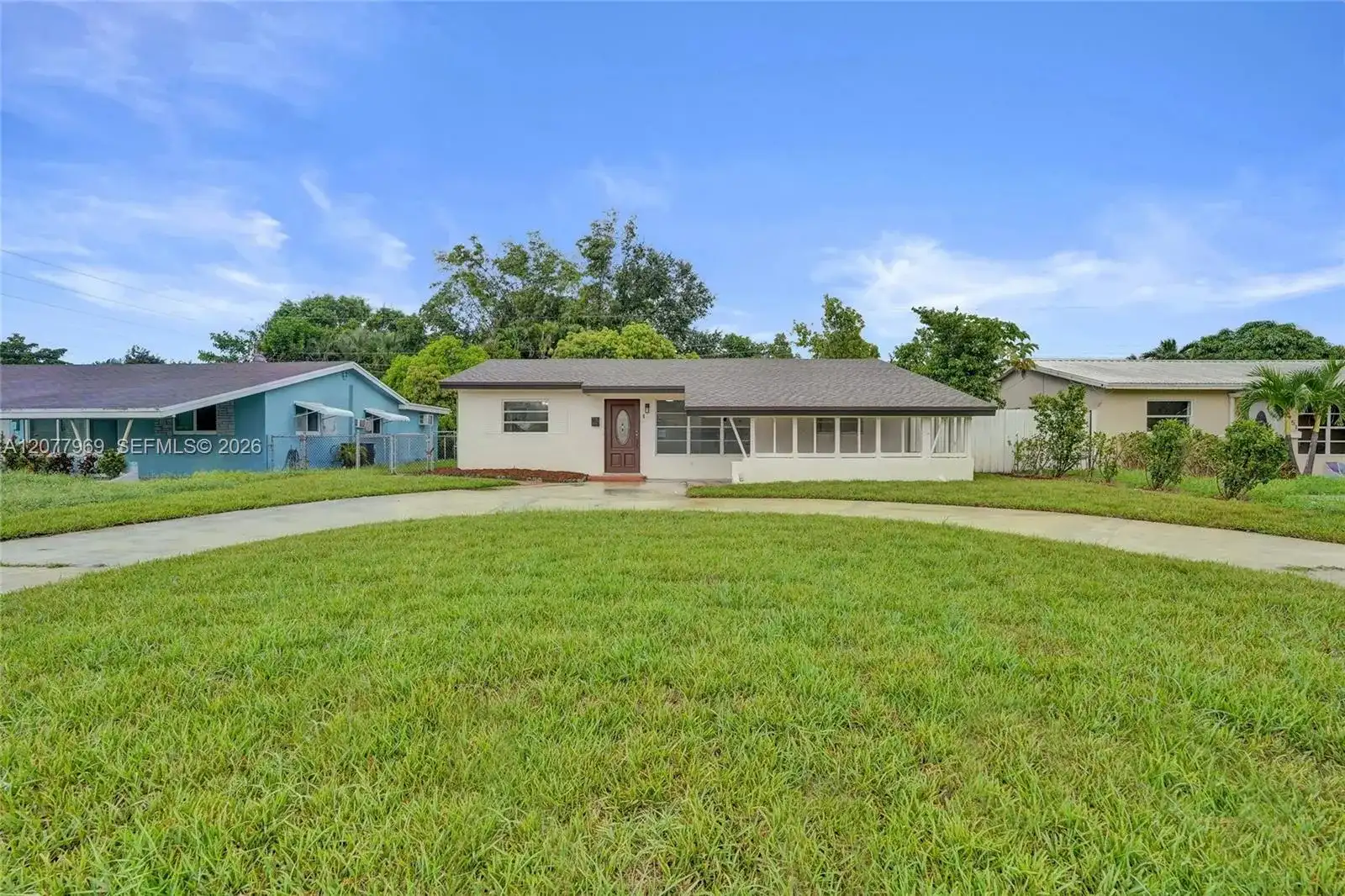 6761 Pershing St, Hollywood FL 33024