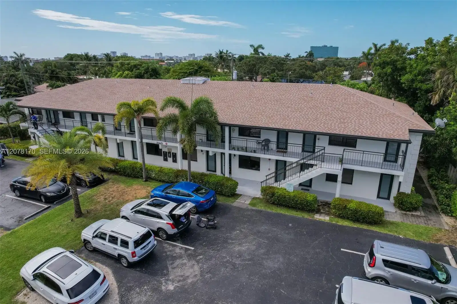 2140 NE 56 # 12, Fort Lauderdale FL 33308