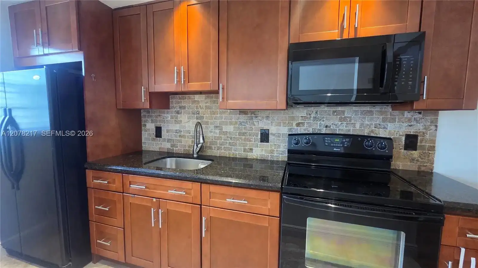415 NE 2nd St # 105, Hallandale Beach FL 33009