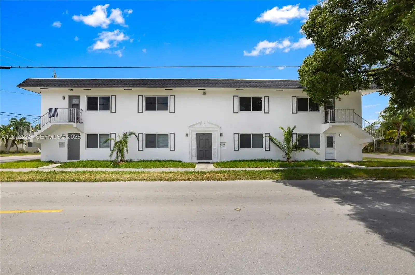 1859 Lincoln St, Hollywood FL 33020