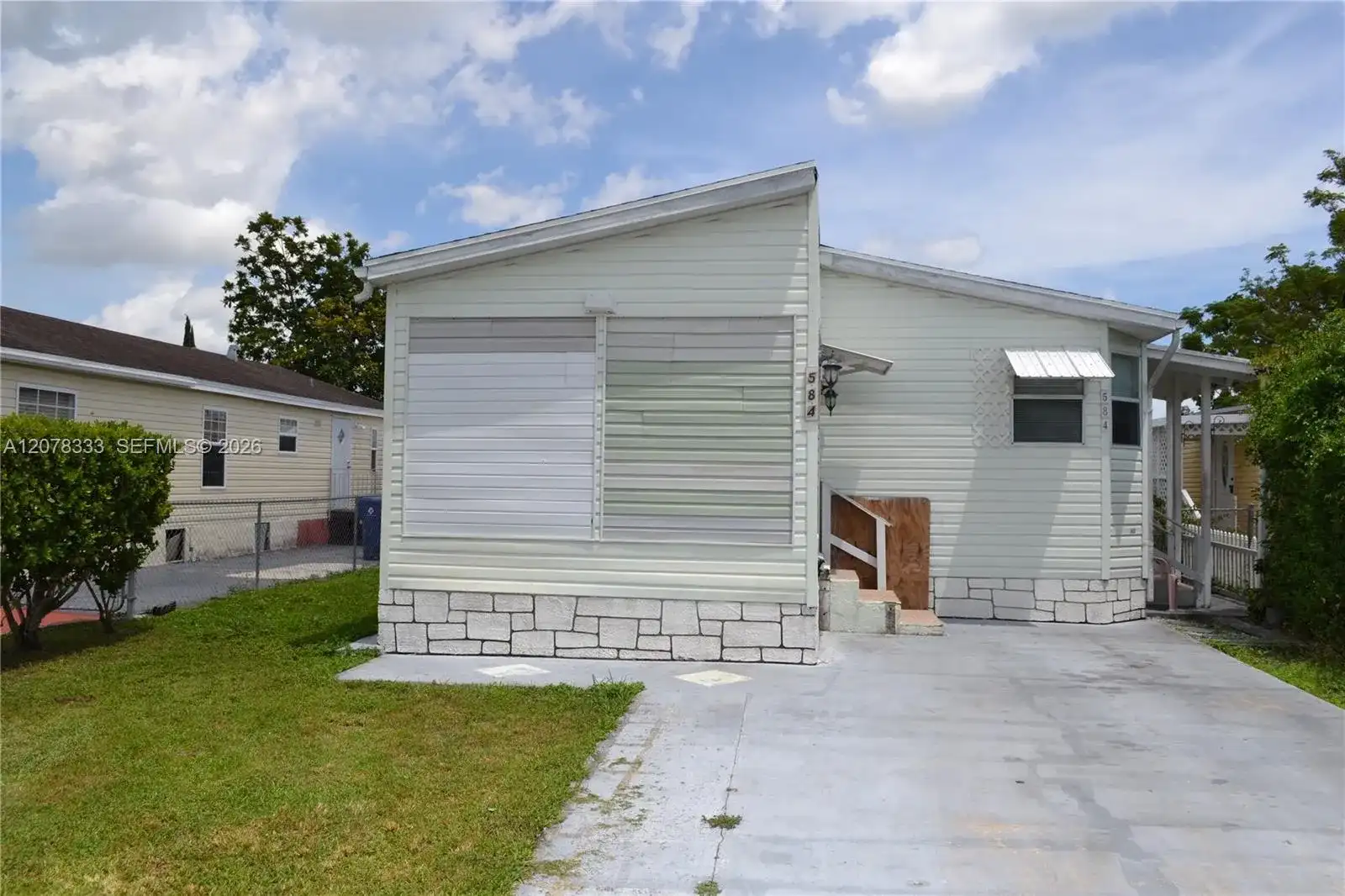 19800 SW 180 Ave #584, Miami FL 33187