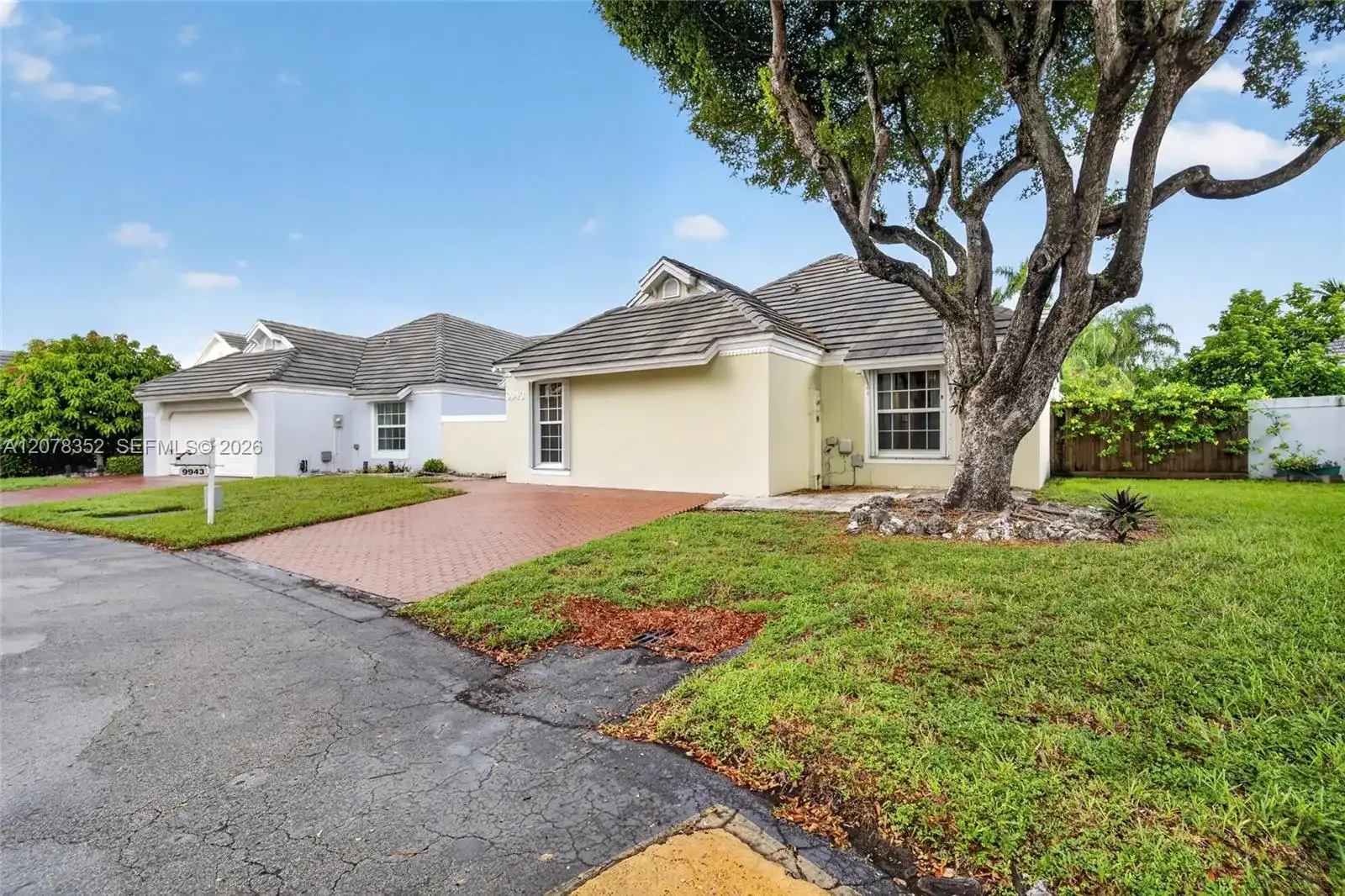 9943 NW 47th Ter, Doral FL 33178