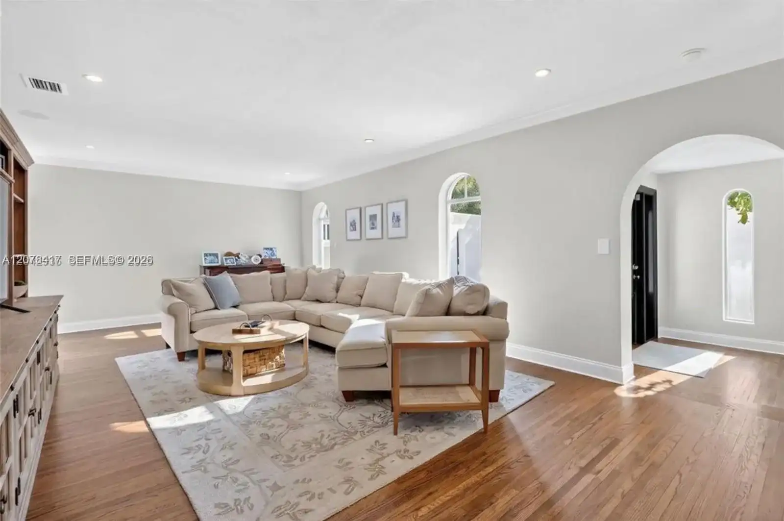4943 Riviera Dr, Coral Gables FL 33146