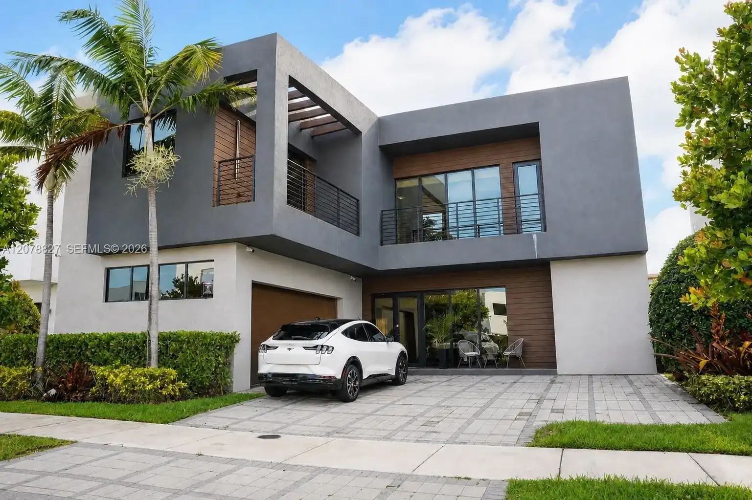7560 NW 101st Ct # 7560, Doral FL 33178