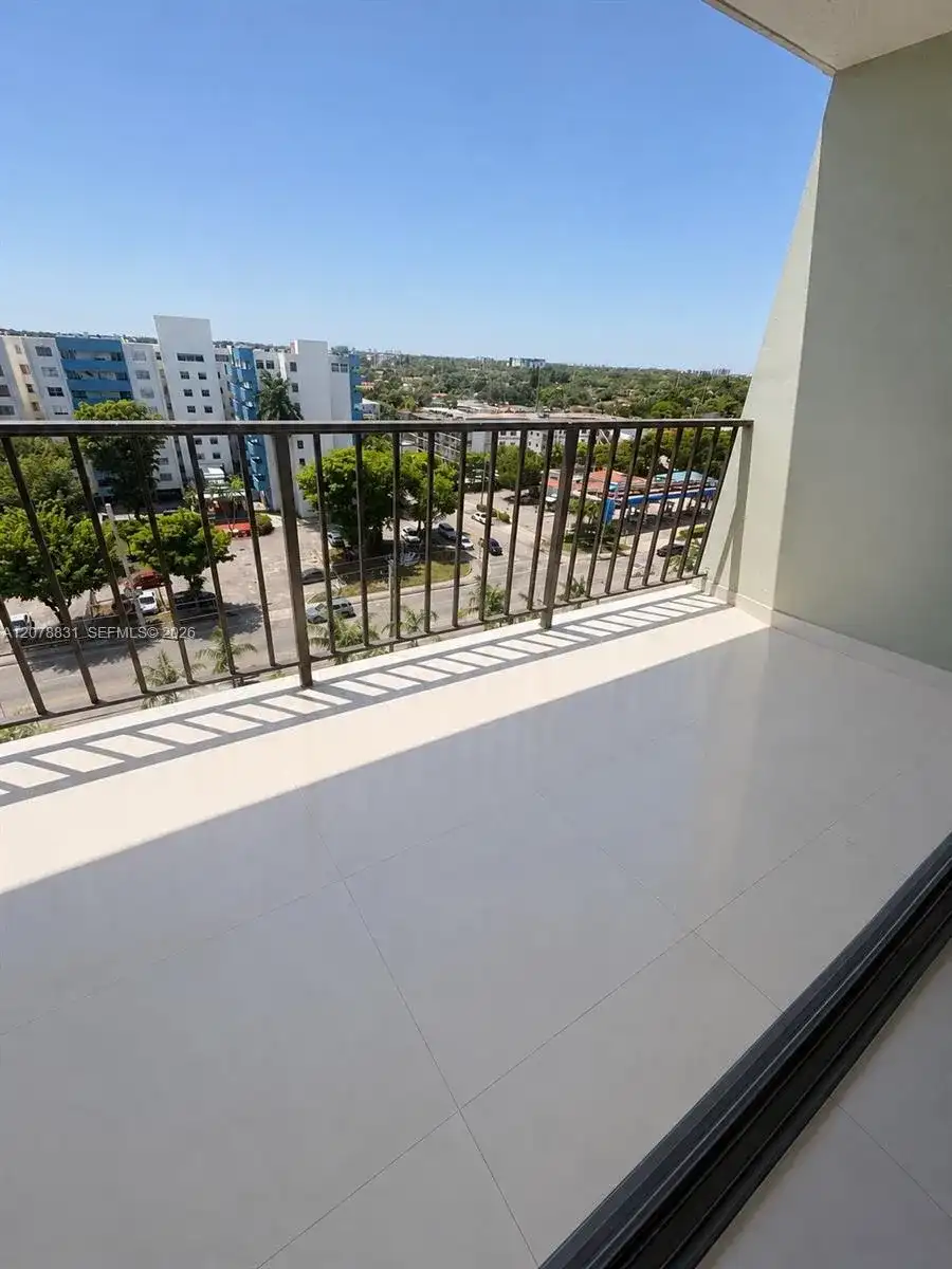 5055 NW 7th St # 1004, Miami FL 33126