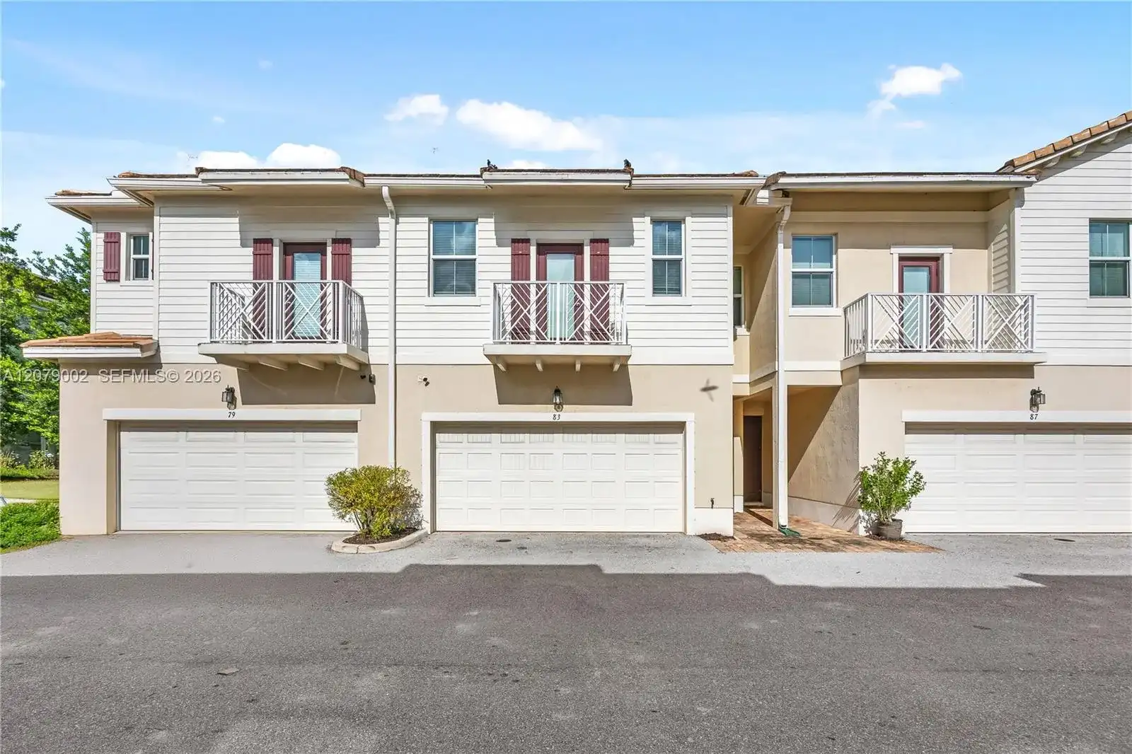 83 Palm Ln, Royal Palm Beach FL 33411