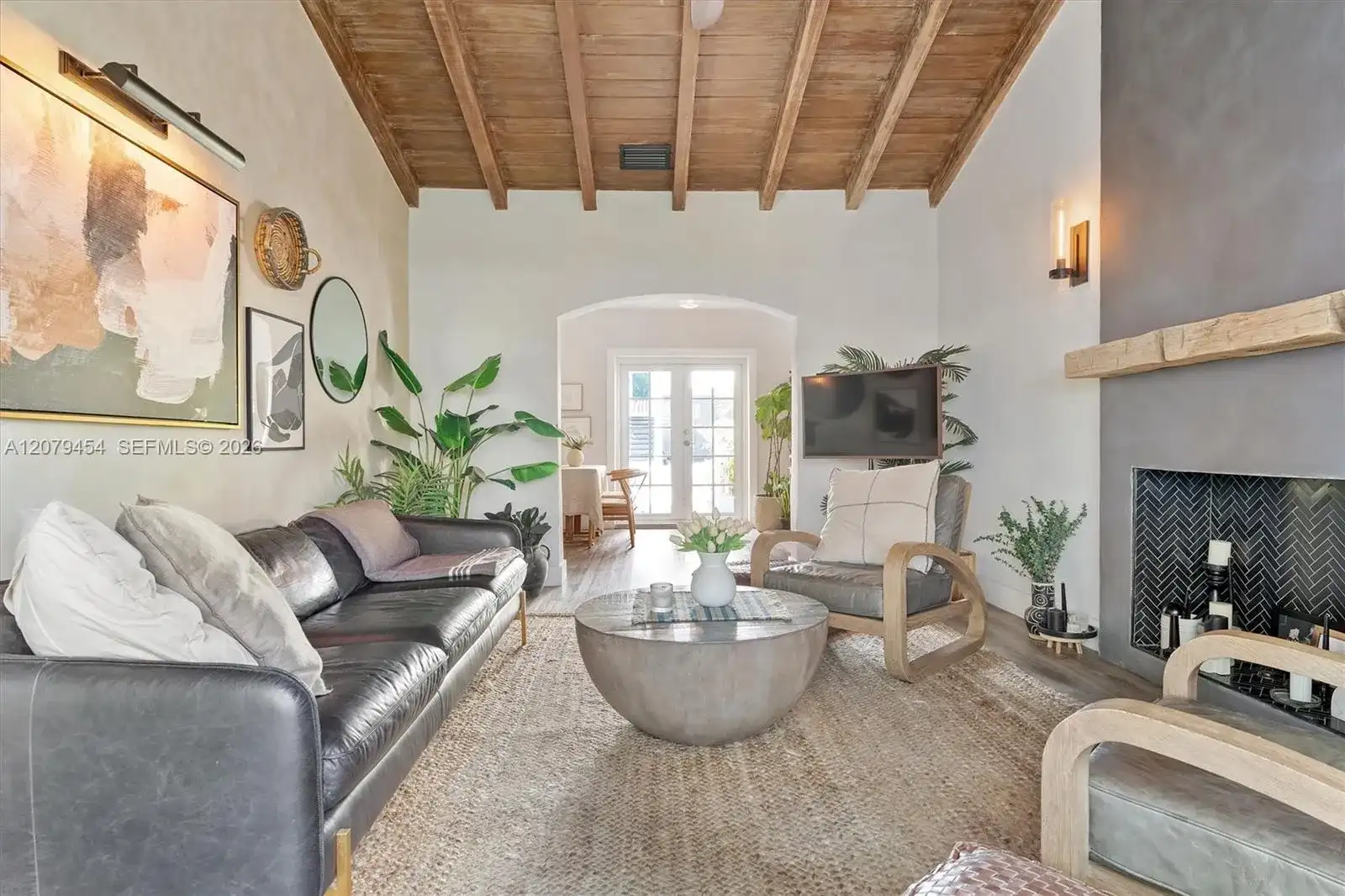 1024 Lenox Ave # 1, Miami Beach FL 33139