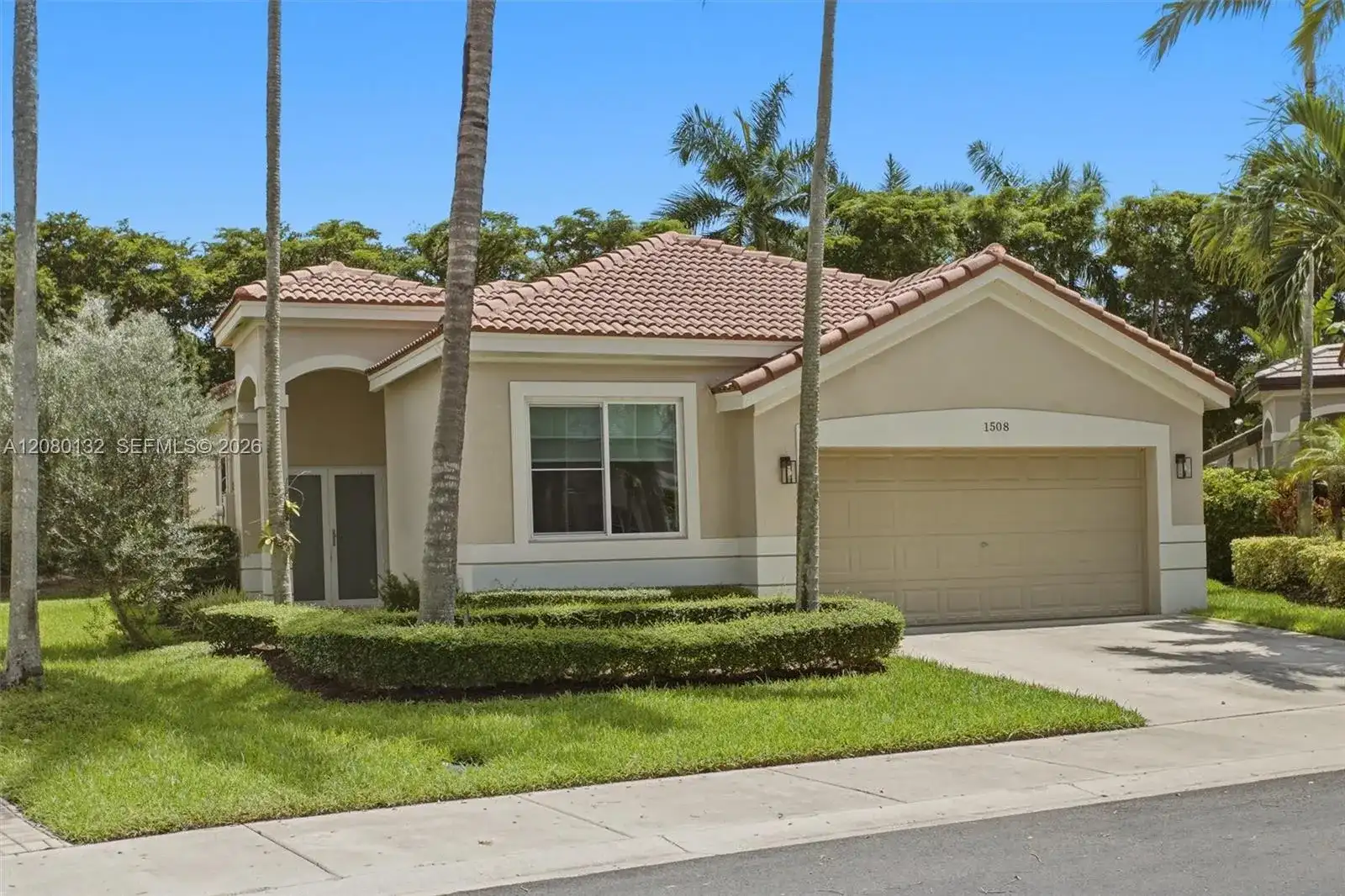 1508 Winterberry Ln, Weston FL 33327