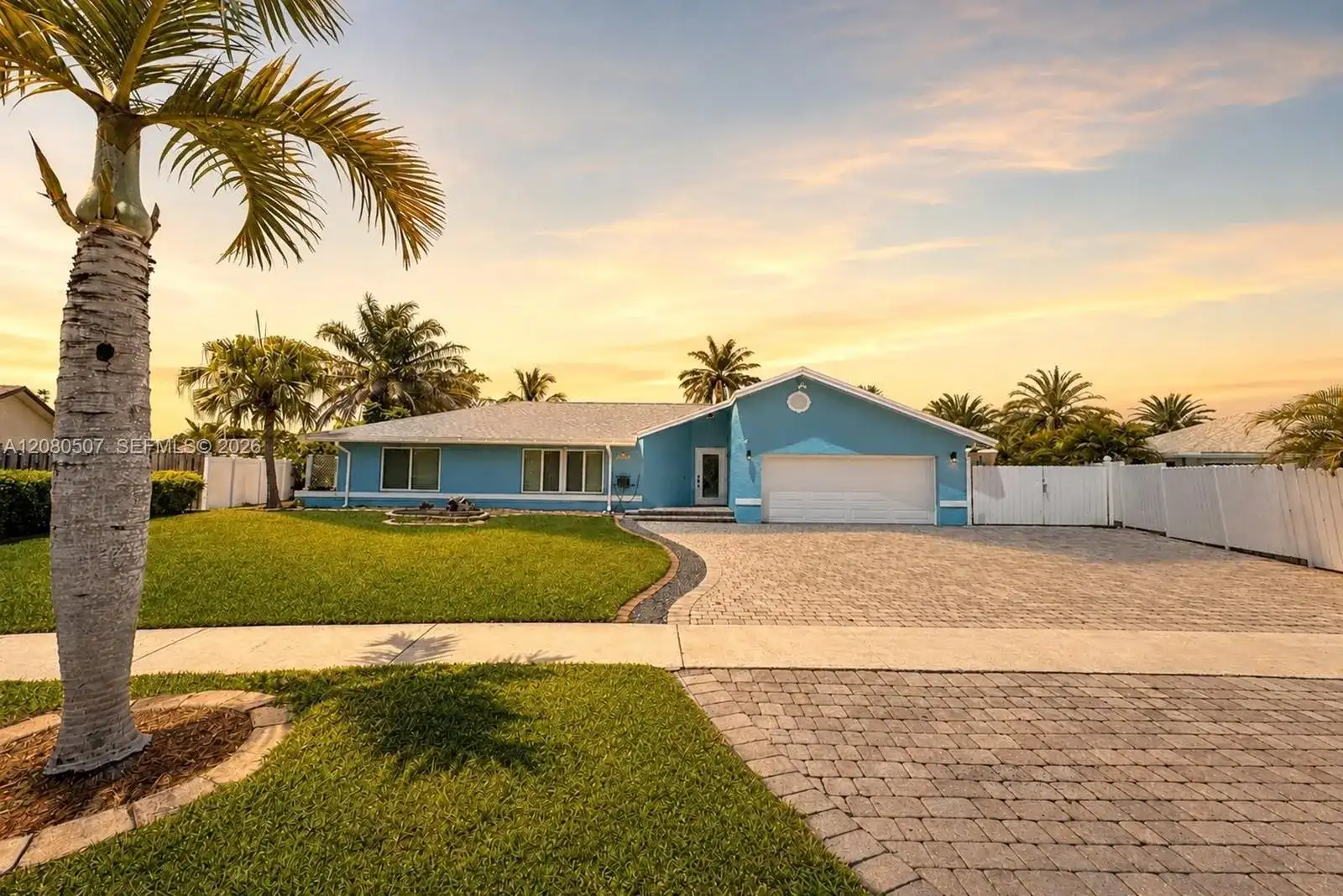 2811 SW 82nd Way, Davie FL 33328