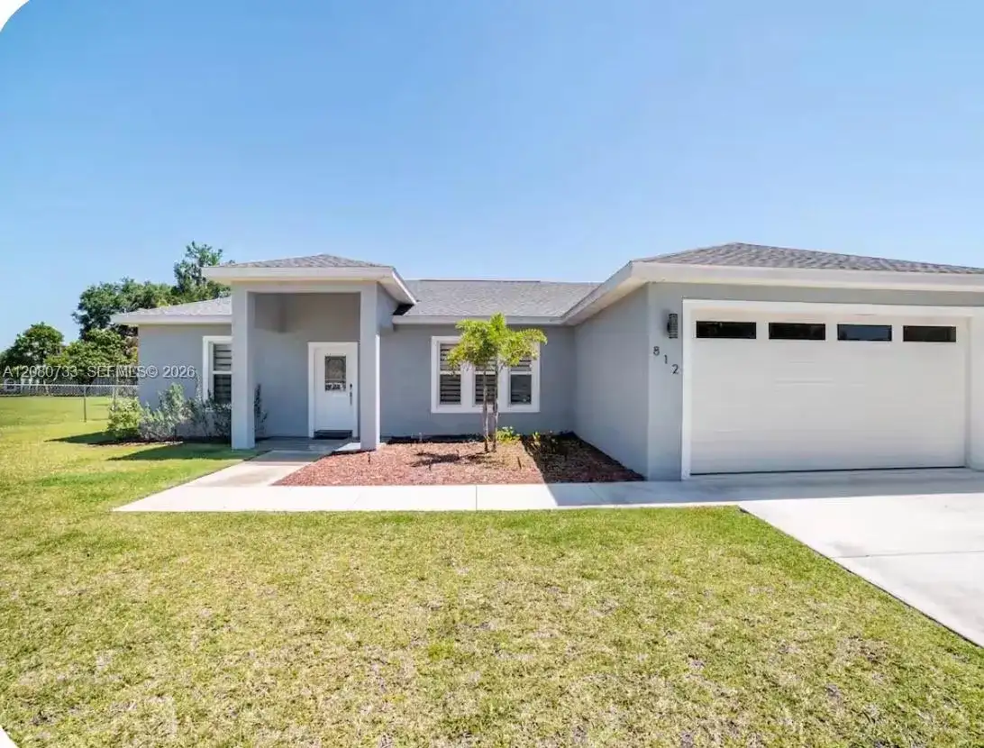 812 Lake Betty Dr, Lake Placid FL 33852
