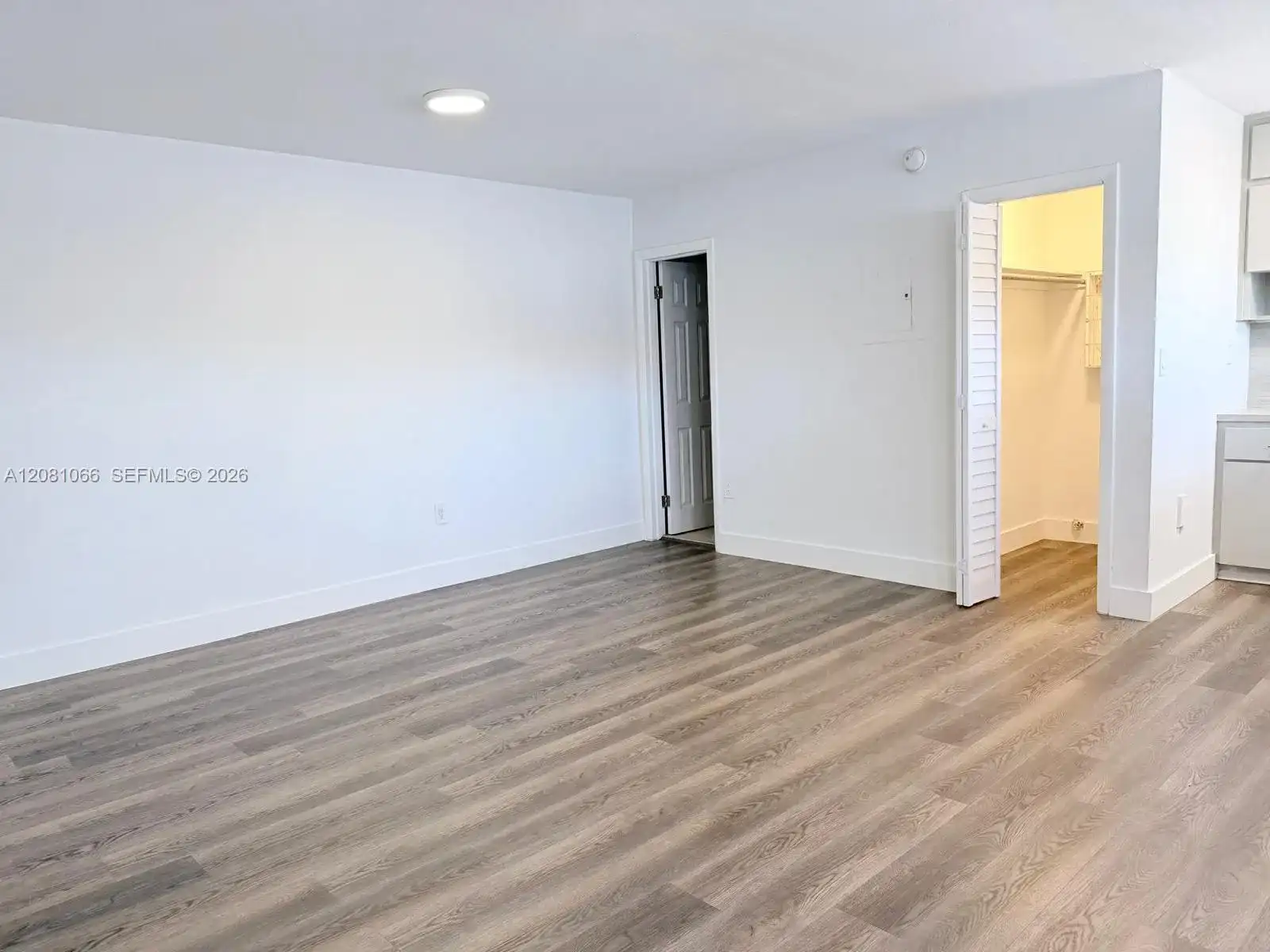 100 Madeira Ave # 7, Coral Gables FL 33134