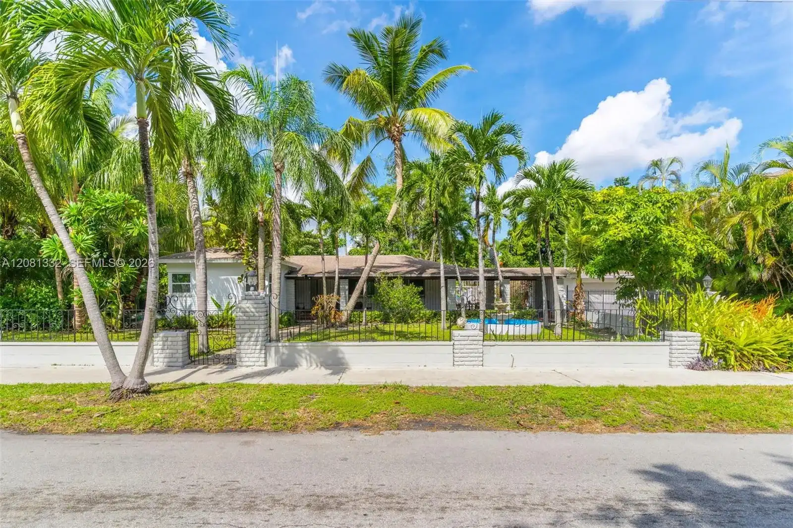 2407 Washington St, Hollywood FL 33020