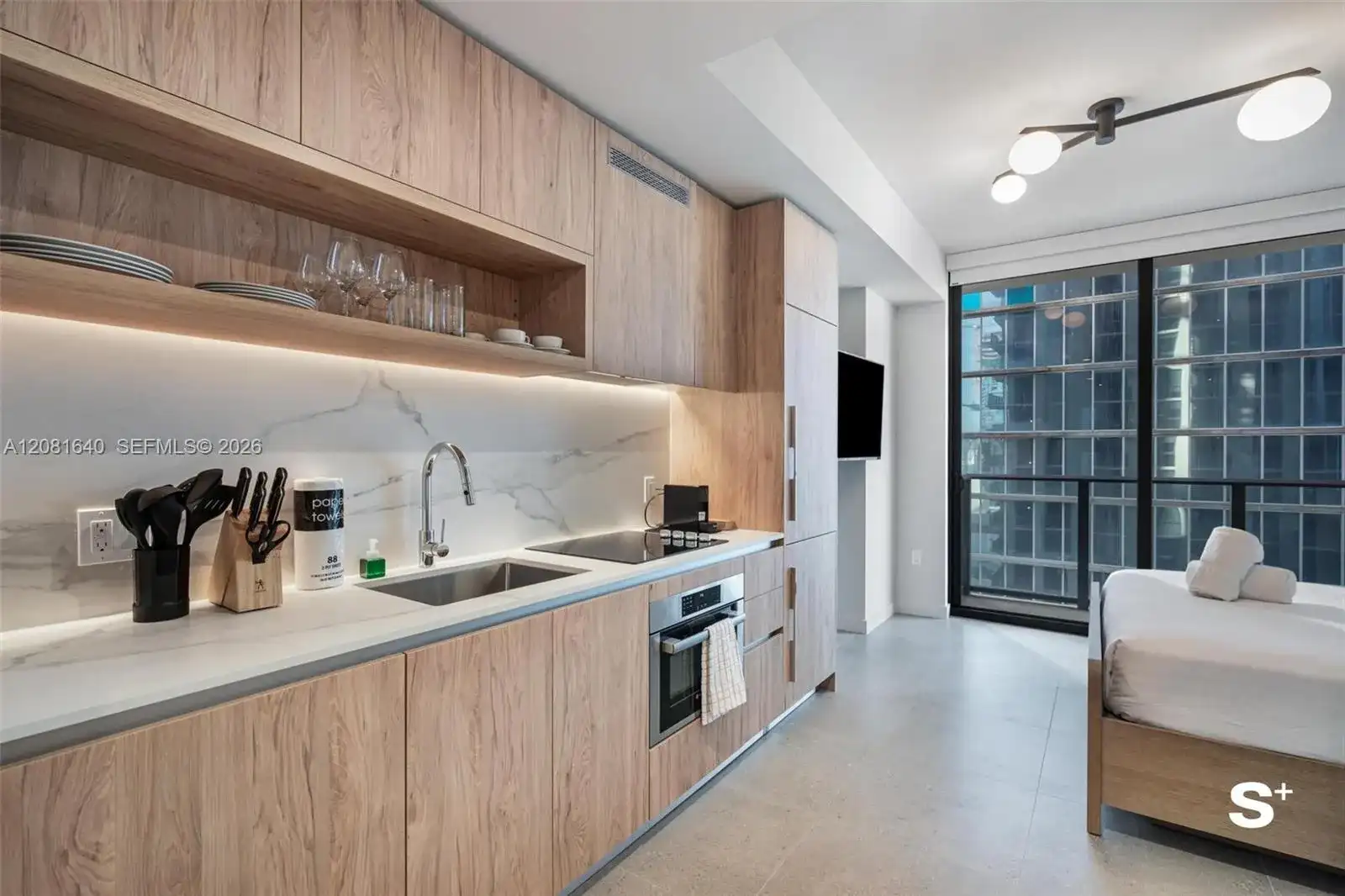 11 NE 6th St # 2206, Miami FL 33132