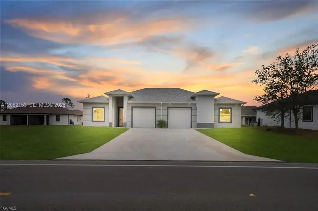 4648/4650 Leonard Blvd S, Lehigh Acres FL 33973