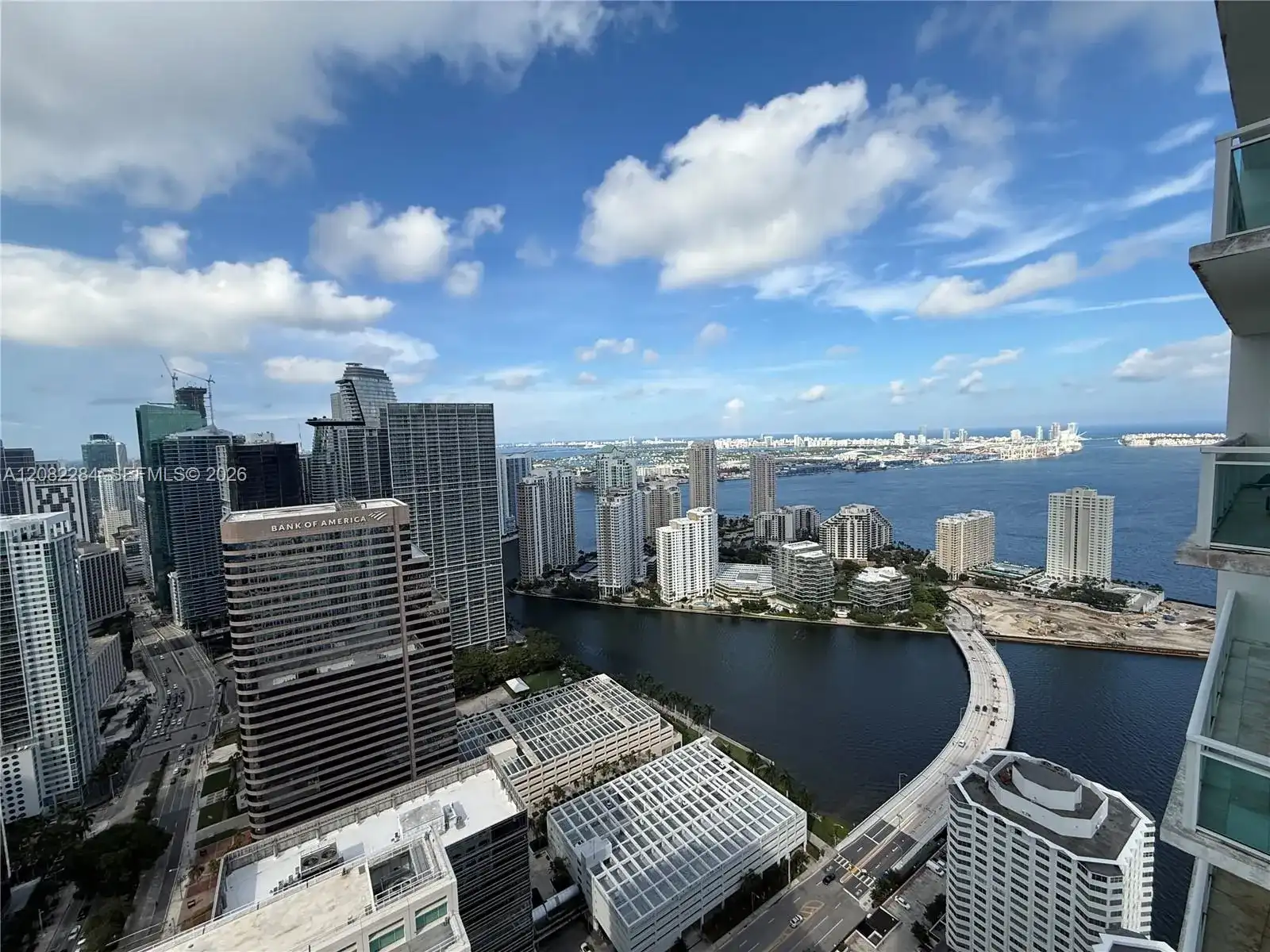 950 Brickell Bay Dr # 5202, Miami FL 33131