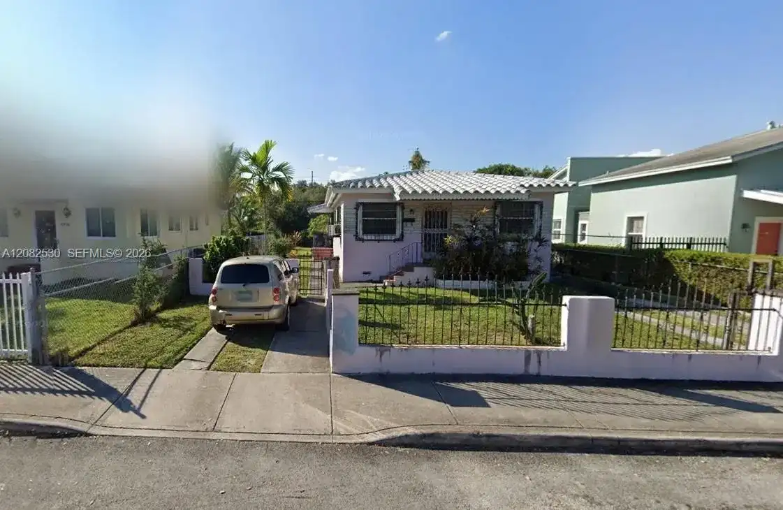 6926 NW 4th Ave, Miami FL 33150