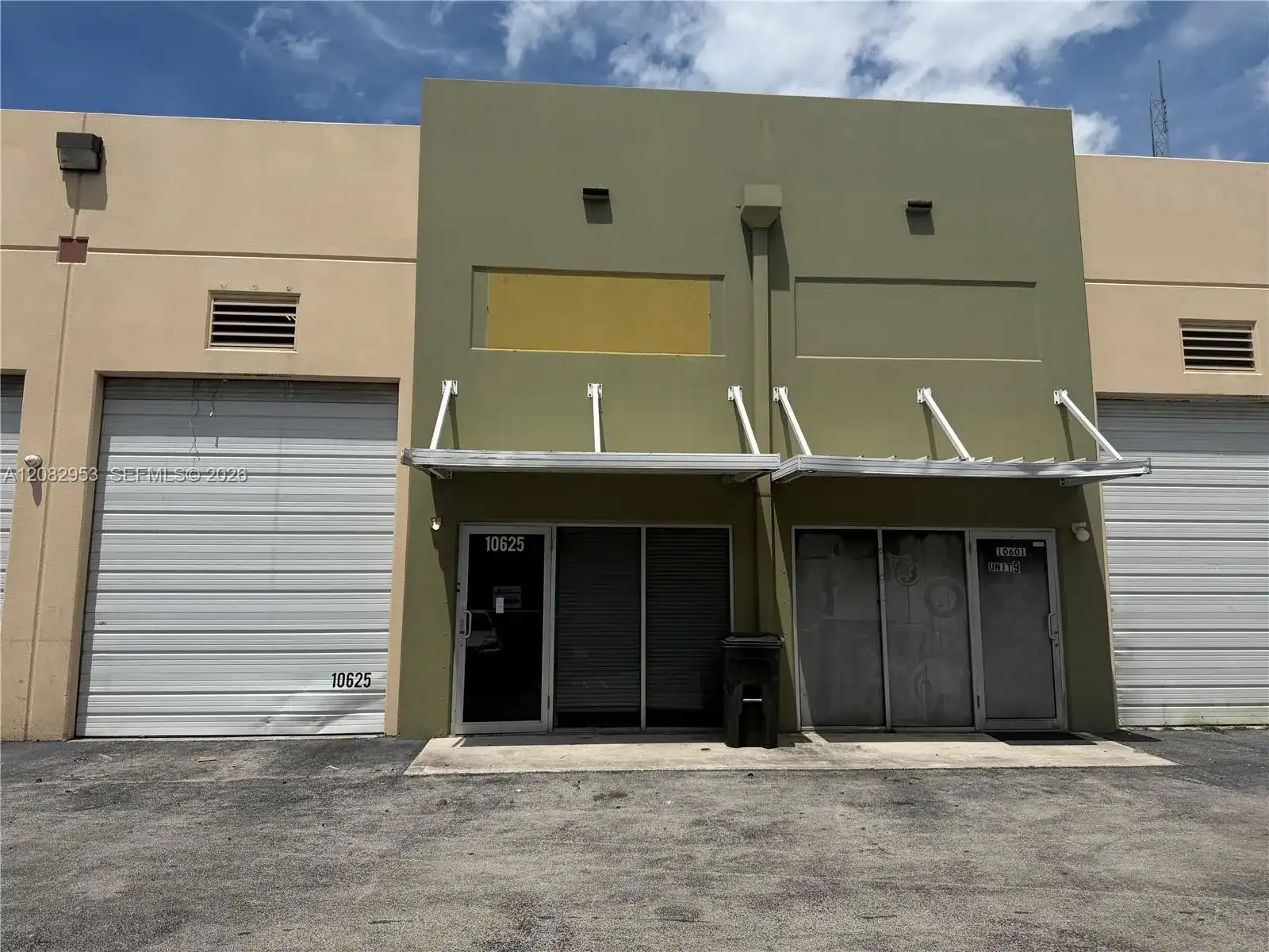 10601 NW 122nd St # 8, Medley FL 33178