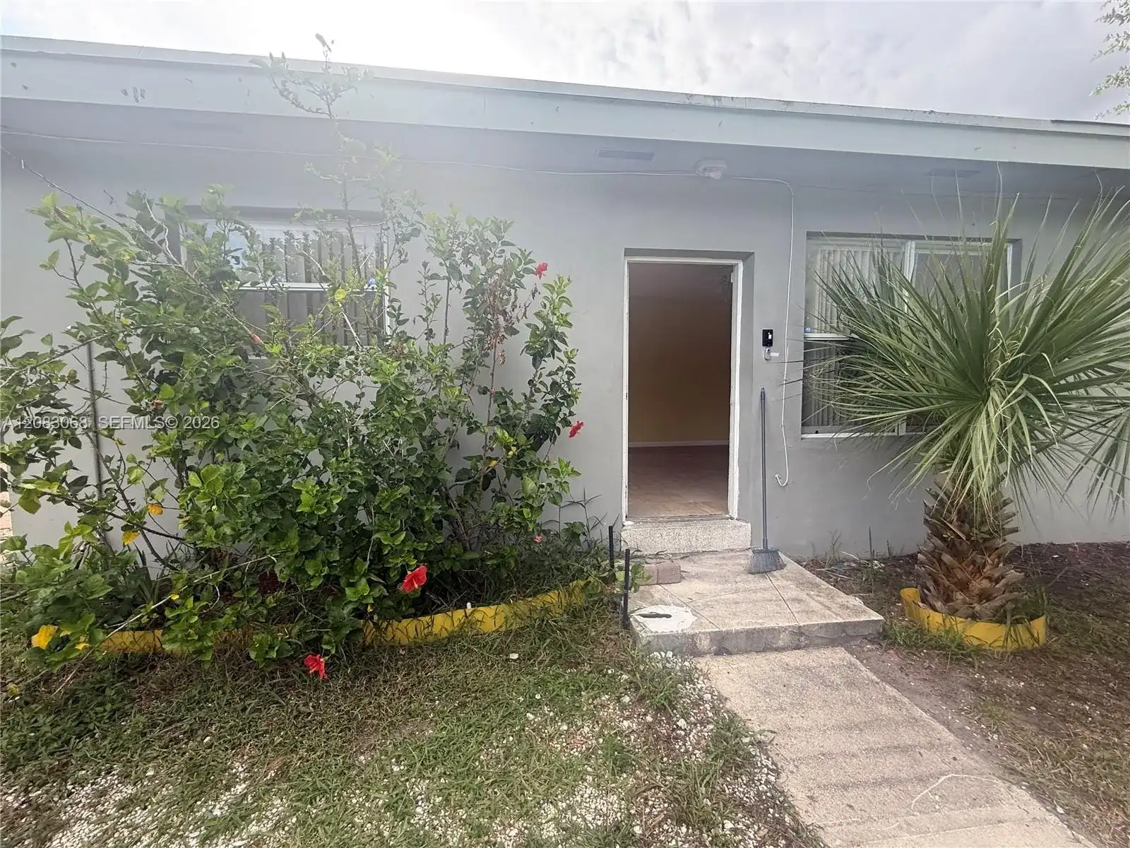 14 NW 169th St # 2, North Miami Beach FL 33169