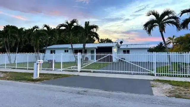 20022 SW 118th Ave, Miami FL 33177