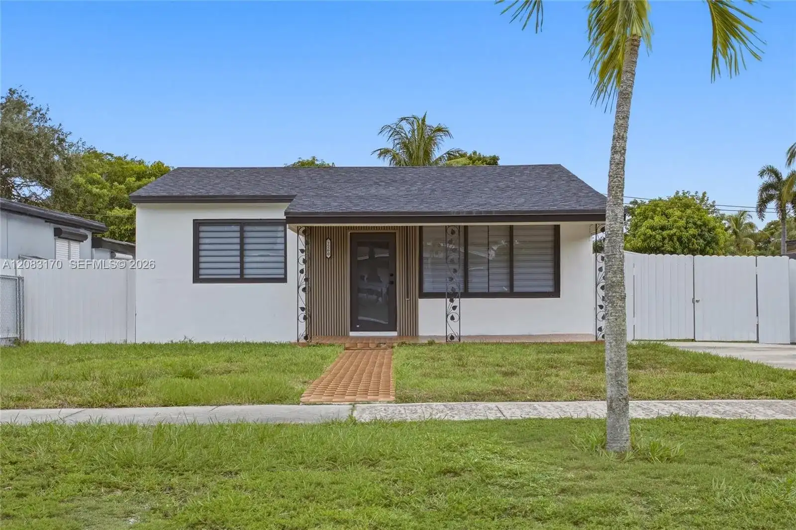 1260 NE 155th St, North Miami Beach FL 33162