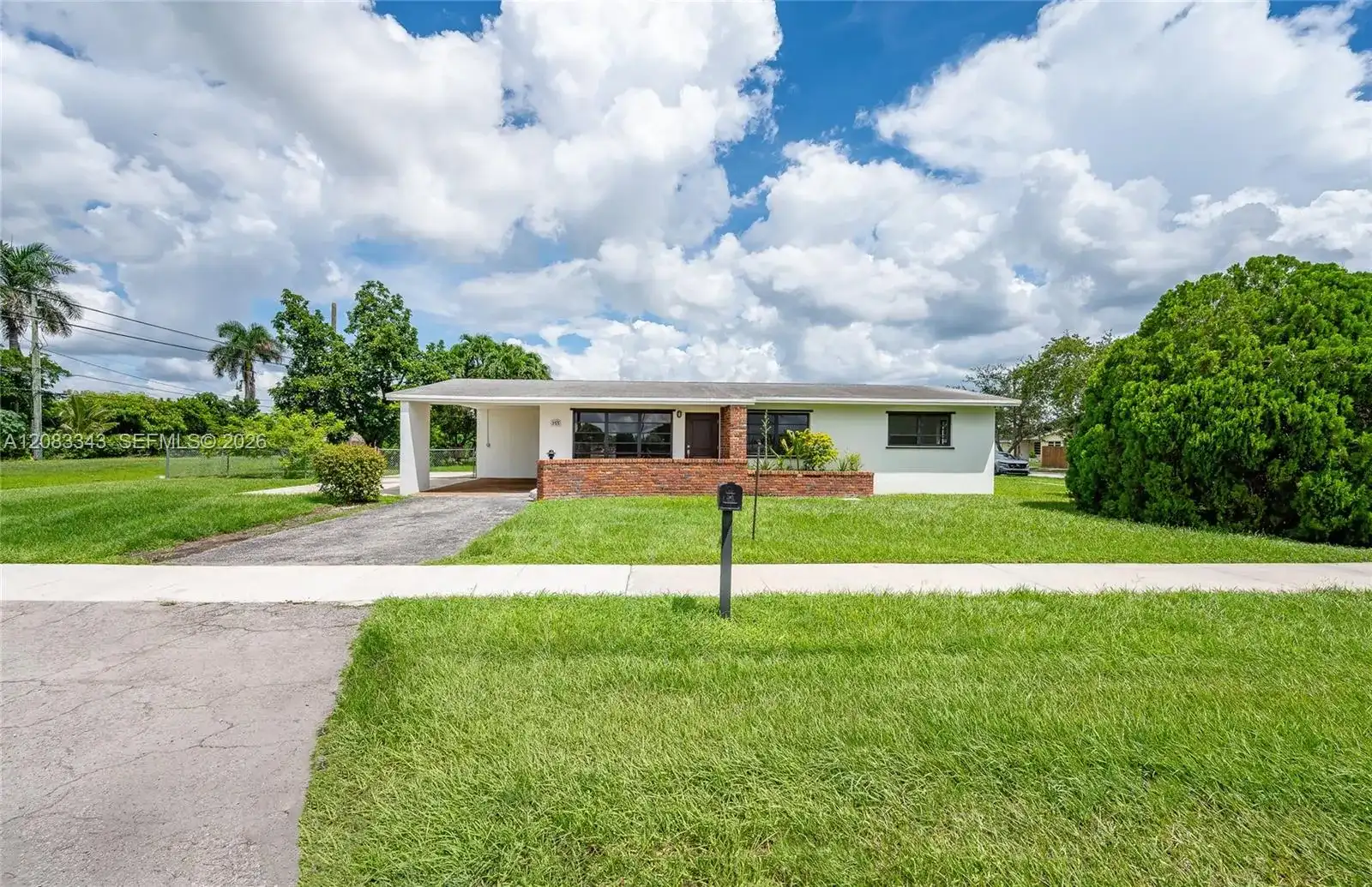 955 NW 15th St, Homestead FL 33030
