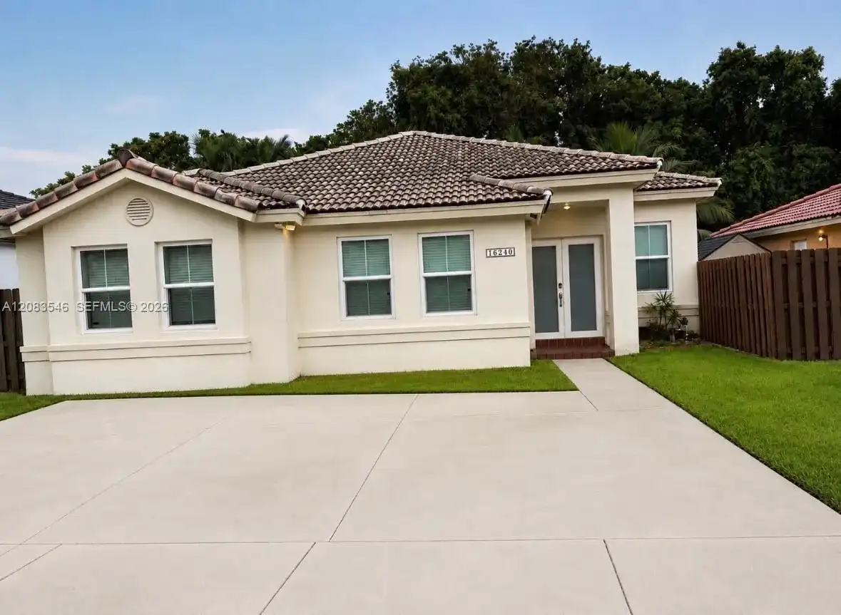 16240 SW 83rd Ln, Miami FL 33193