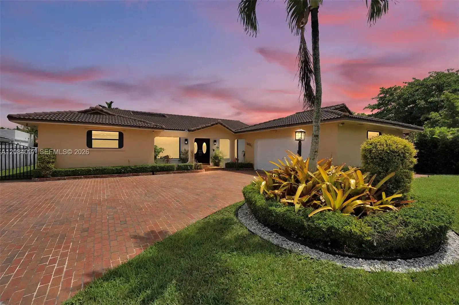 9951 SW 30th St, Miami FL 33165