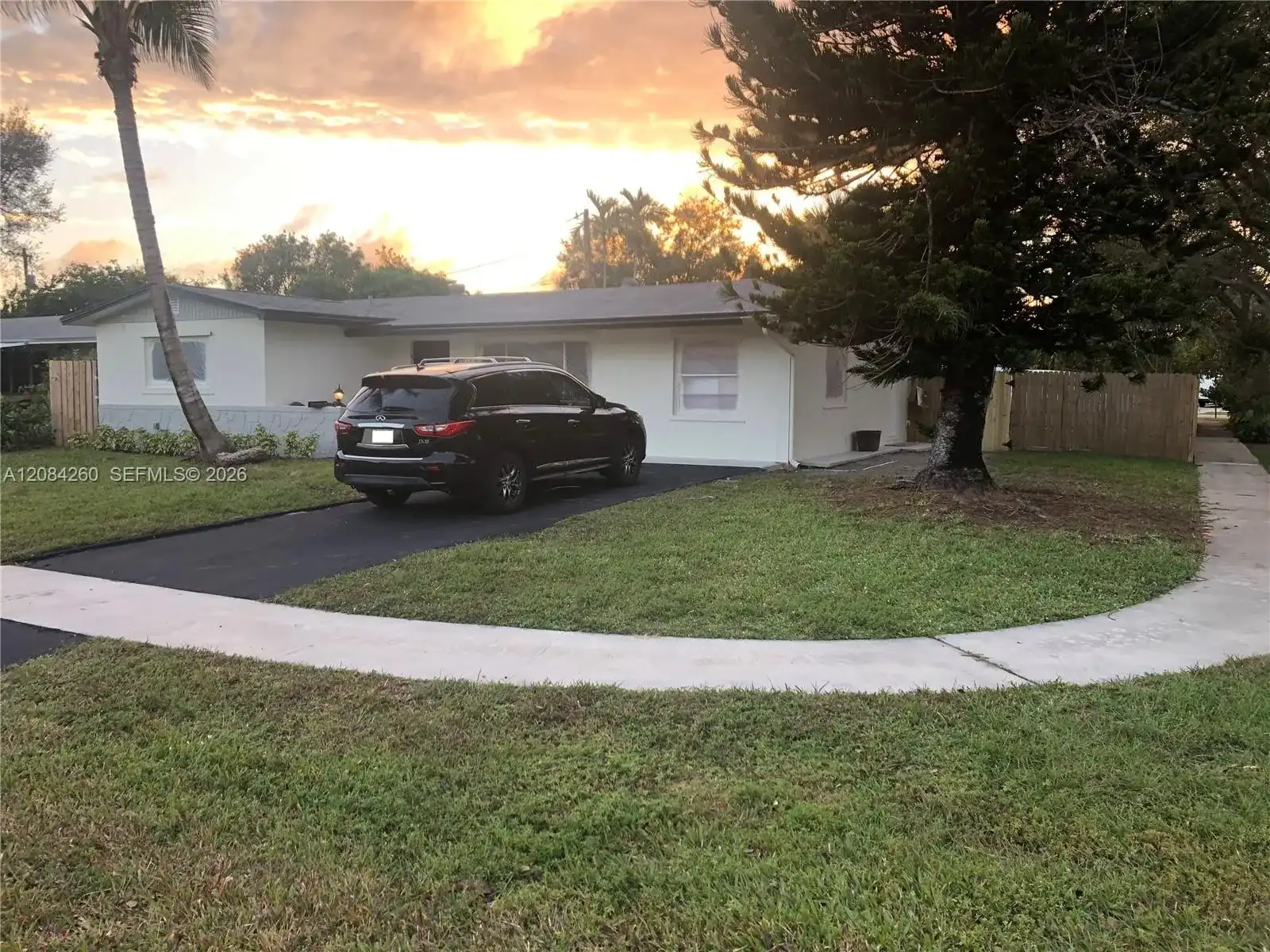 5001 SW 94th Way, Cooper City FL 33328