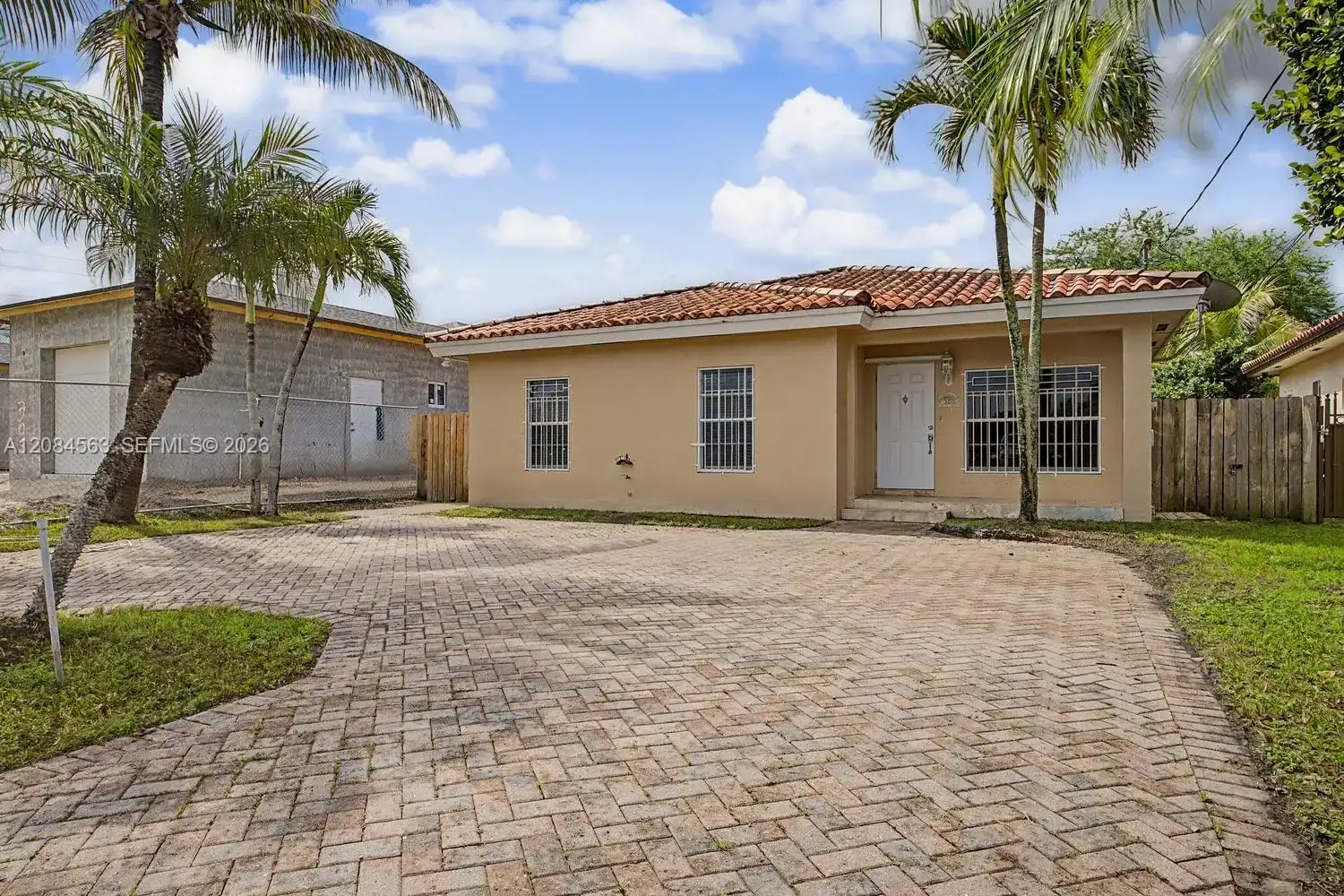 309 SW 2nd St, Florida City FL 33034