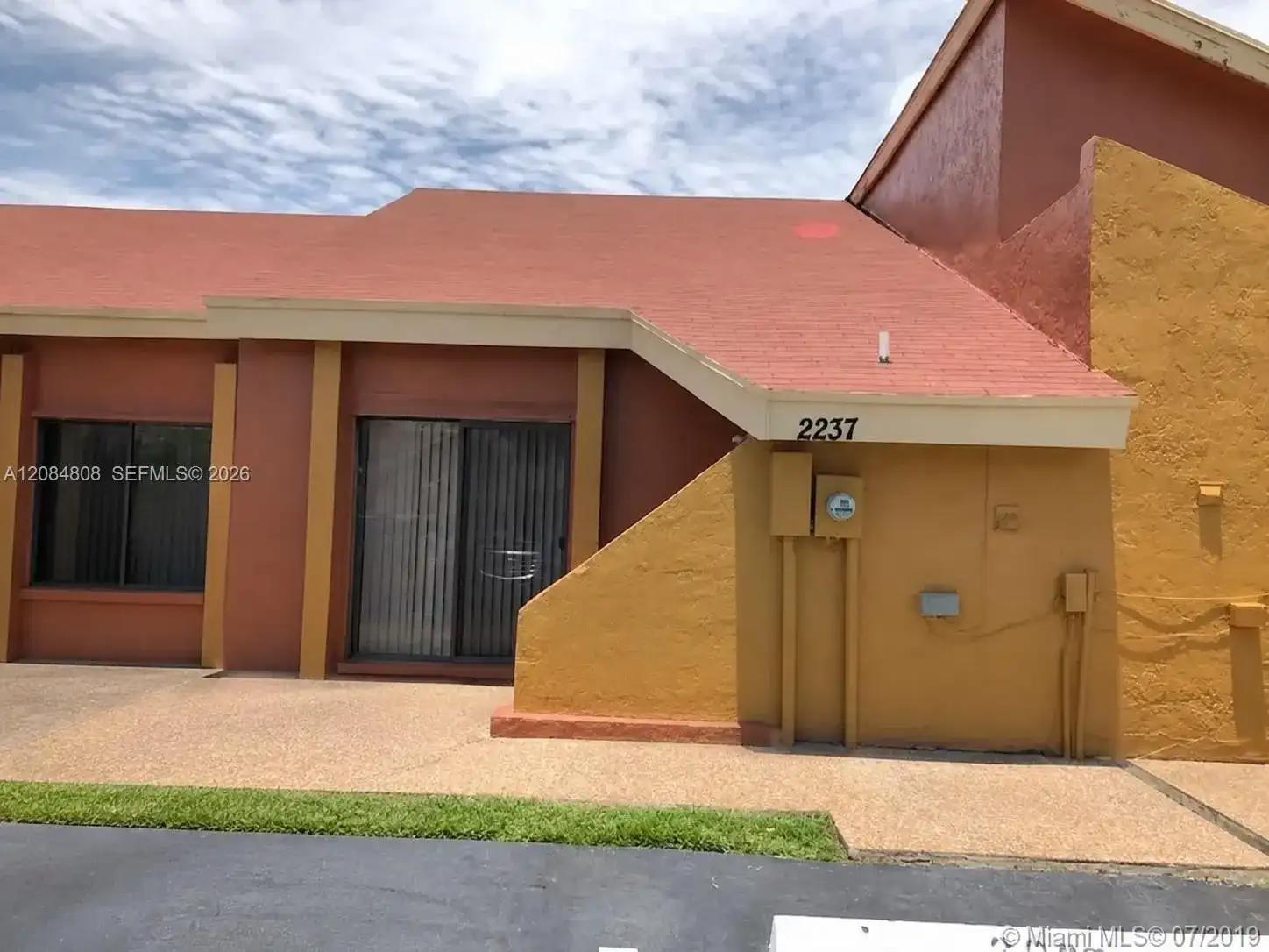 2237 NW 55th Ter, Lauderhill FL 33313